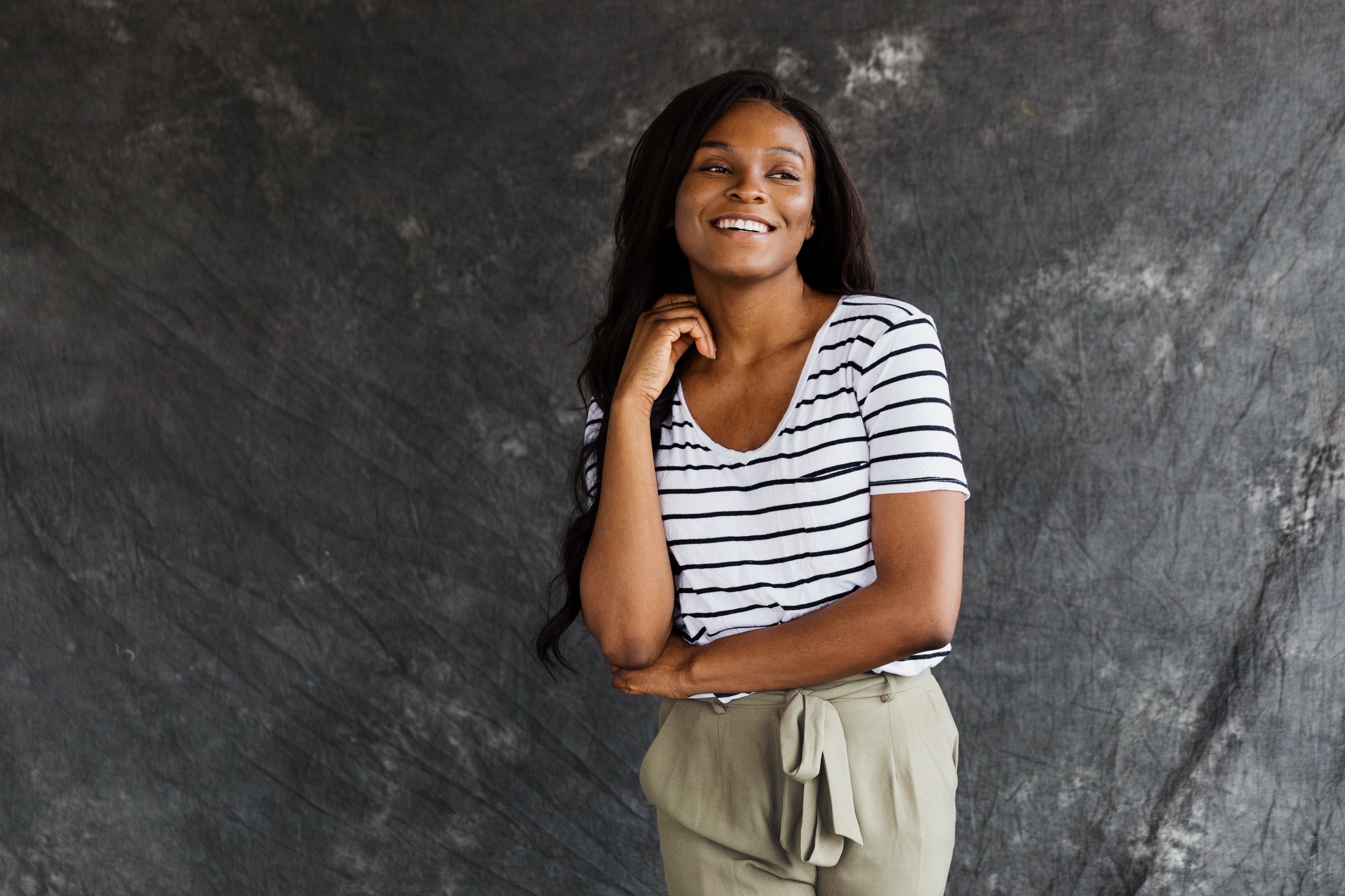 files/a-model-in-summer-fashion-with-grey-backdrop.jpg